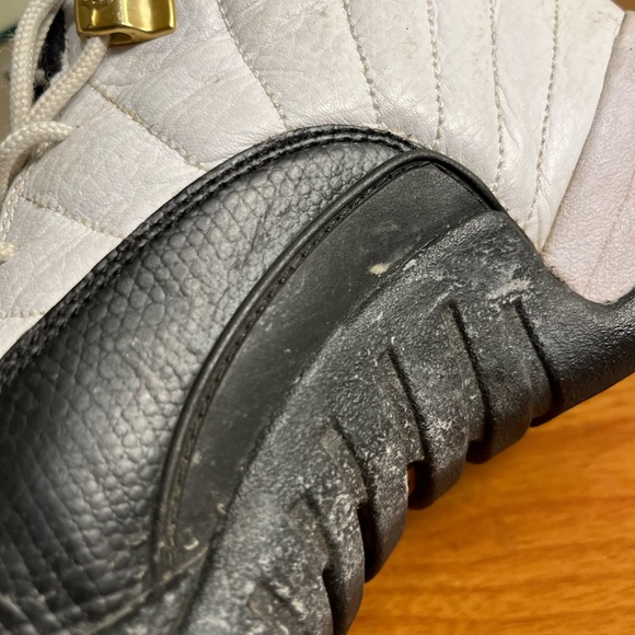 Jordan 12 Taxi - Picture 12 of 13